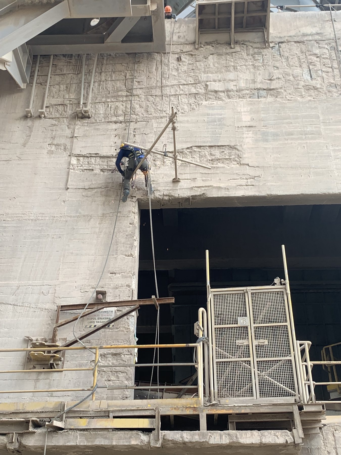 Industrial rope access at the Aslan Çimento / OYAK cement plant