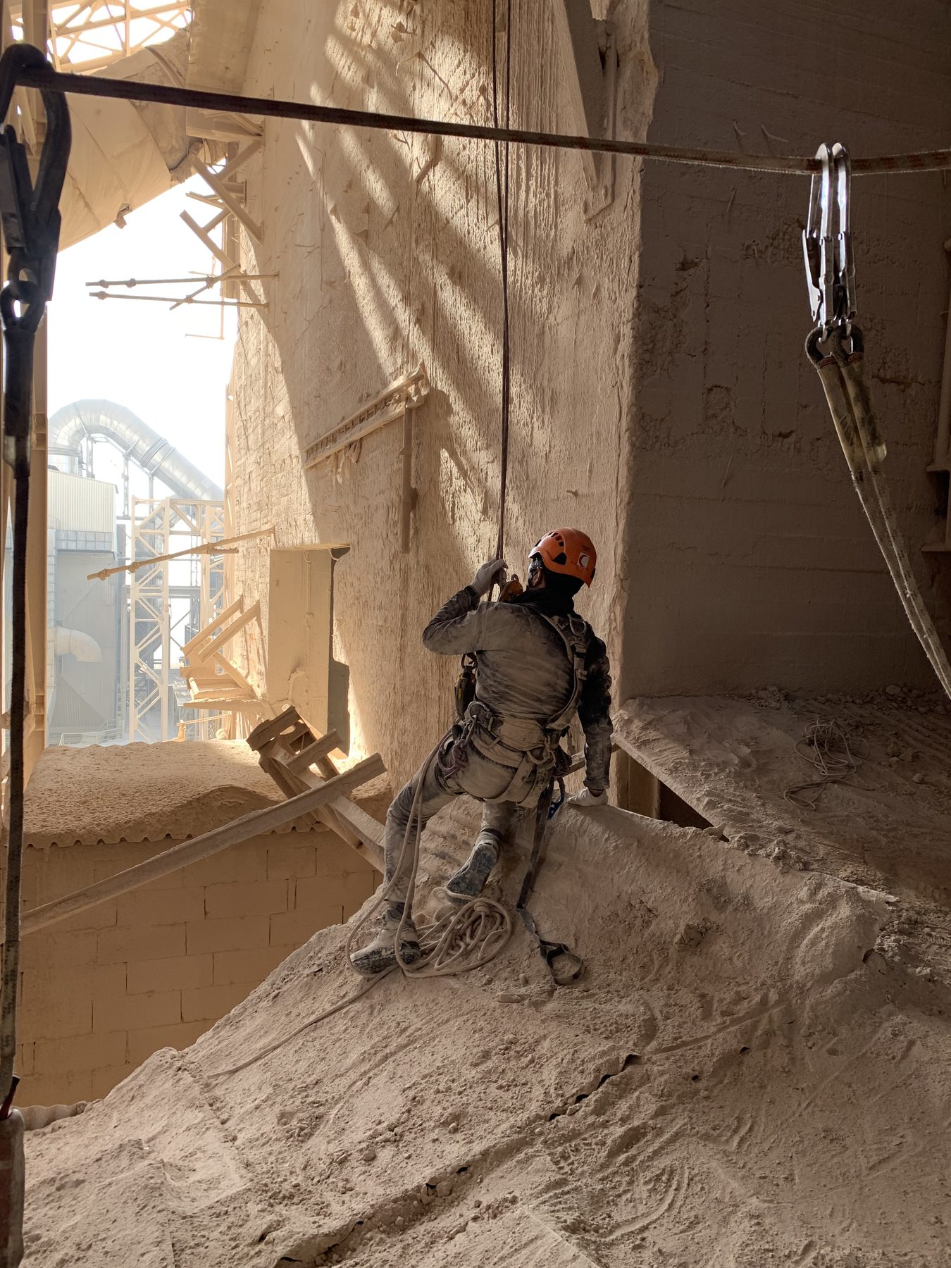 Industrial rope access at the Aslan Çimento / OYAK cement plant
