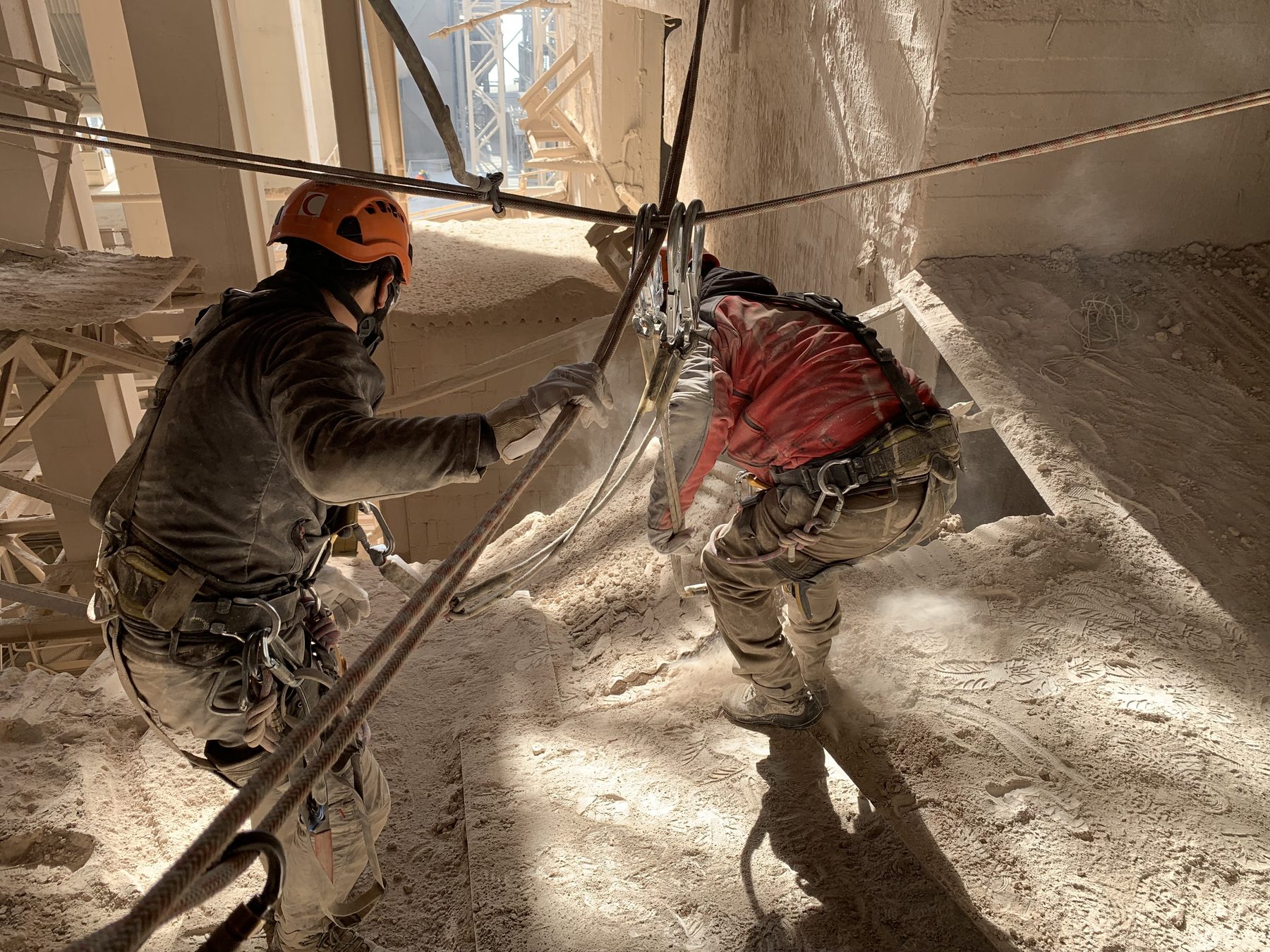 Industrial rope access at the Aslan Çimento / OYAK cement plant